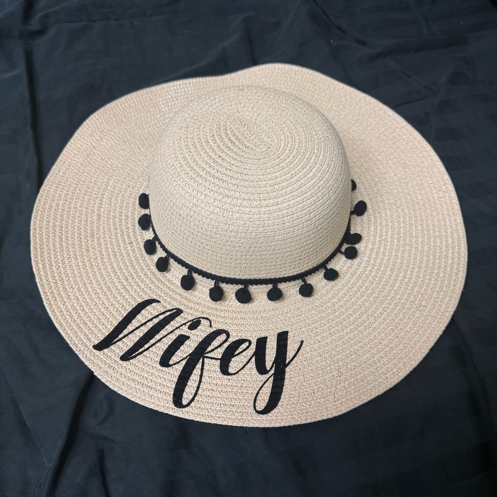 Amazon Beige Wide-Brim Straw Sun Hat with Black Pom Trim and 'Wifey' Script